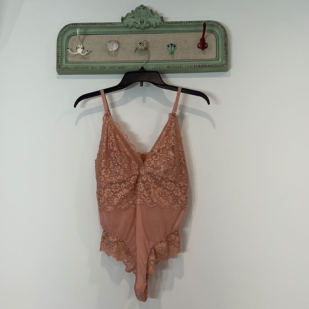 we are Hah x revolve smarty pants mauve lace thong bodysuit large new w tags